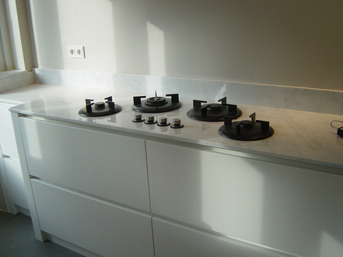 aanrechtblad van bianco carrara met pitcooking