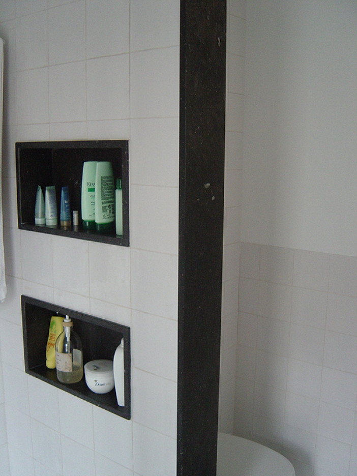 badkamer nis en muurplaat van supreme black