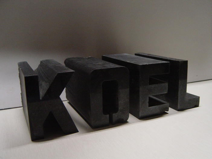 massieve letters van graniet van de waterjet