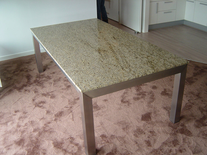 tafel van giallo topazio