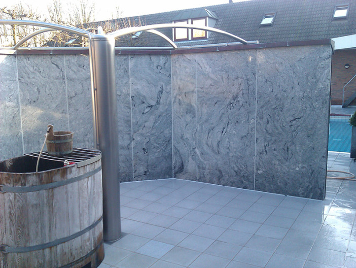 wand bekleding licht graniet buitendouche